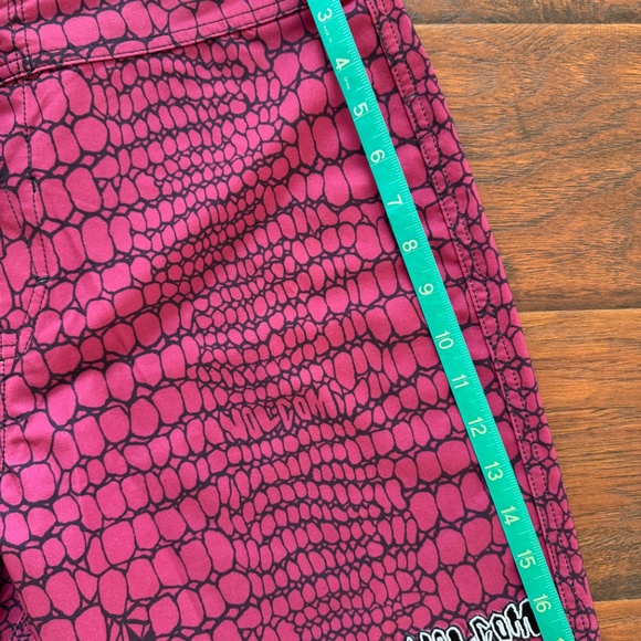 Volcom Size 32 Boardshort - Reptile Print - Picture 3 of 4